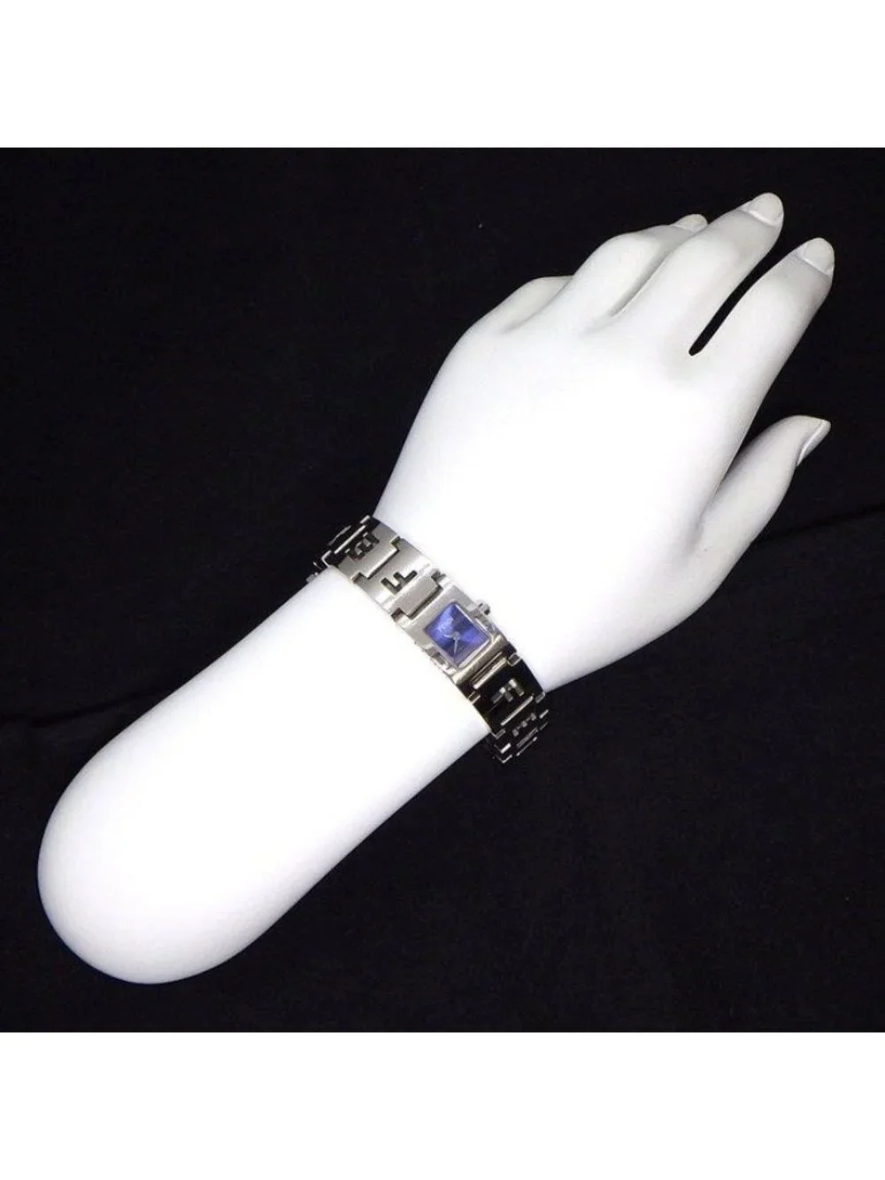 Fendi item 300815